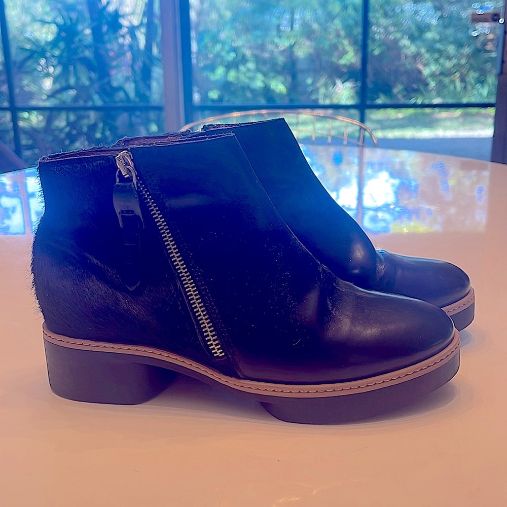 Stylish and Comfortable DYSF Black Leather ankle boots